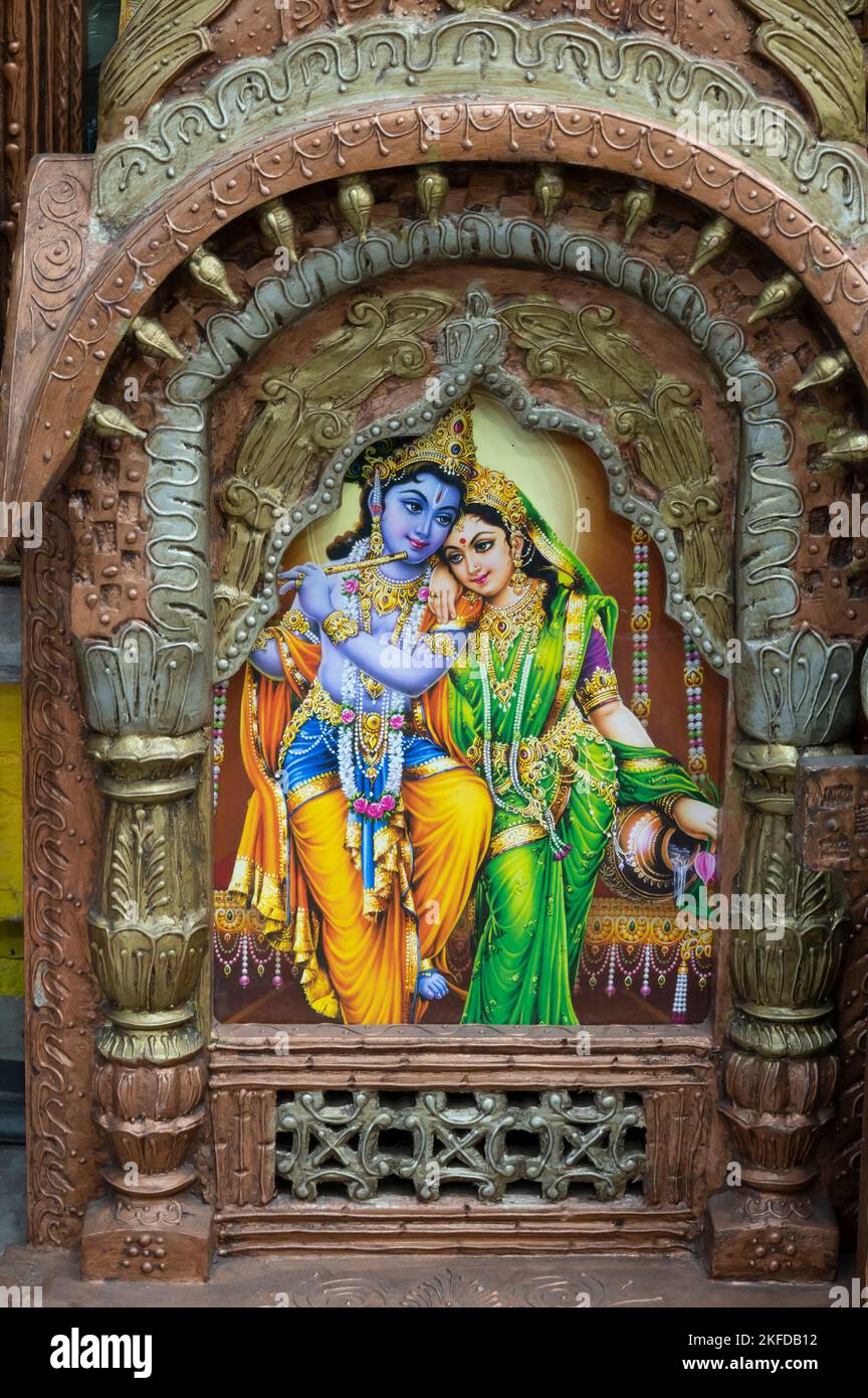 Jodhpur, Rajasthan, Indien - 19.10.2019 : schöne gerahmte Kunst von Radha und Krishna, Hindu Gott, zum Verkauf auf dem berühmten Sardar Markt und Ghanta g Stockfoto