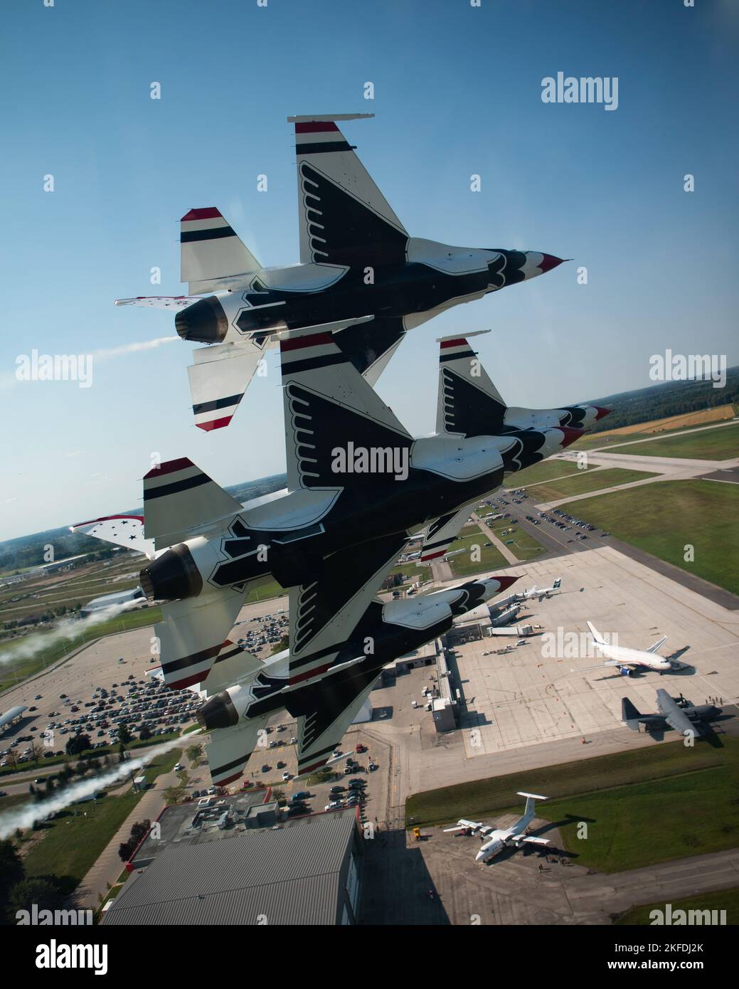 US Air Force Thunderbirds Flagge 150x90 Cm - Offizielle USAF Fahne Mit Metall-Ösen