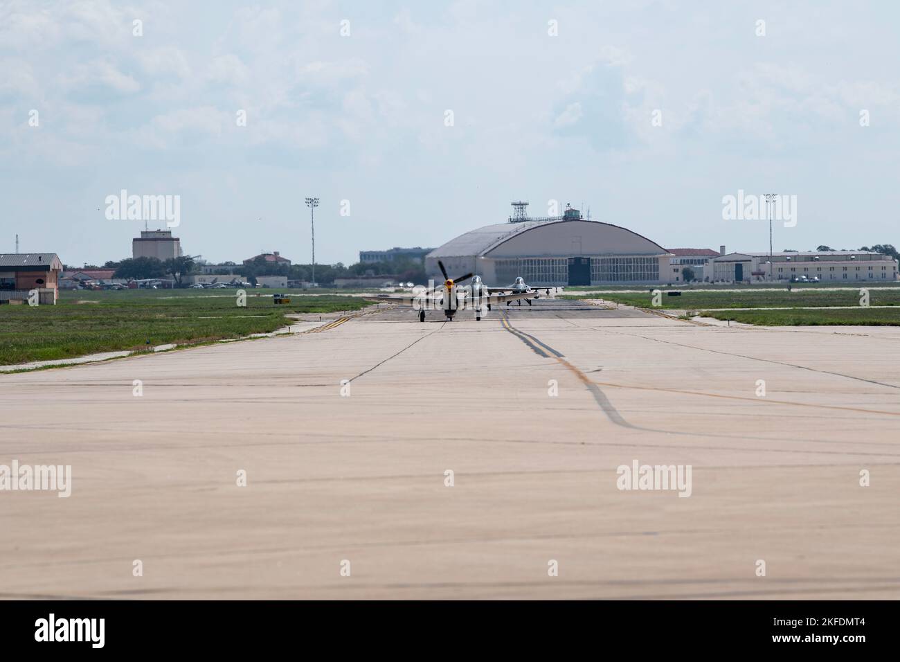 zu-ehren-des-75-j-hrigen-bestehens-der-united-states-air-force-flog