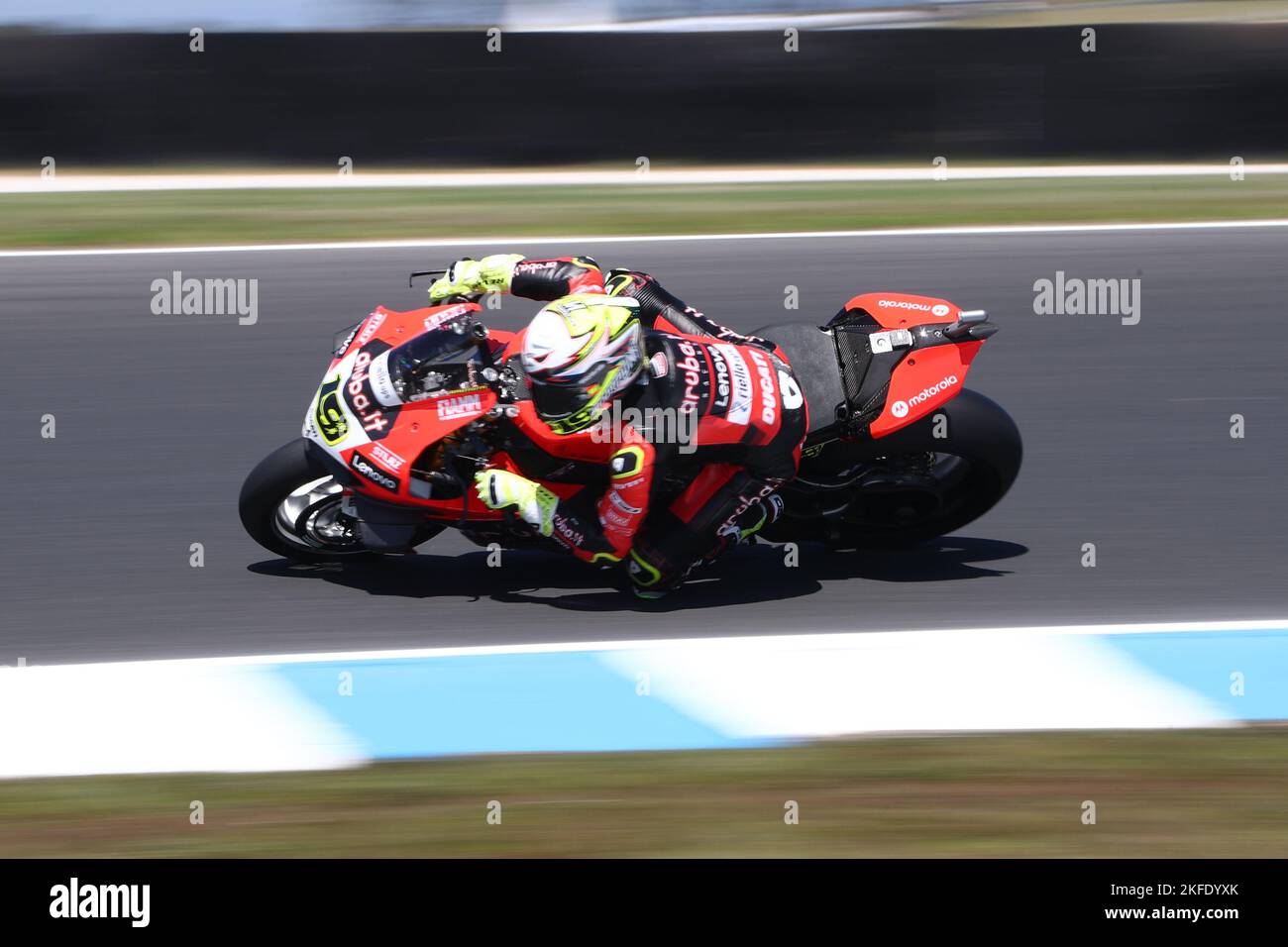 Victoria, Australien. 18.. November 2022. Alvaro Bautista (ESP) Rennen für Aruba.it Rennfahren mit der Ducati Panigale V4R während des Trainings eine der 2022 australischen Grand Ridge Runden der MOTUL FIM Superbike Weltmeisterschaft 2022 auf Phillip Island, Australien am 18 2022. November - Bildquelle: brett keating/Alamy Live News Stockfoto