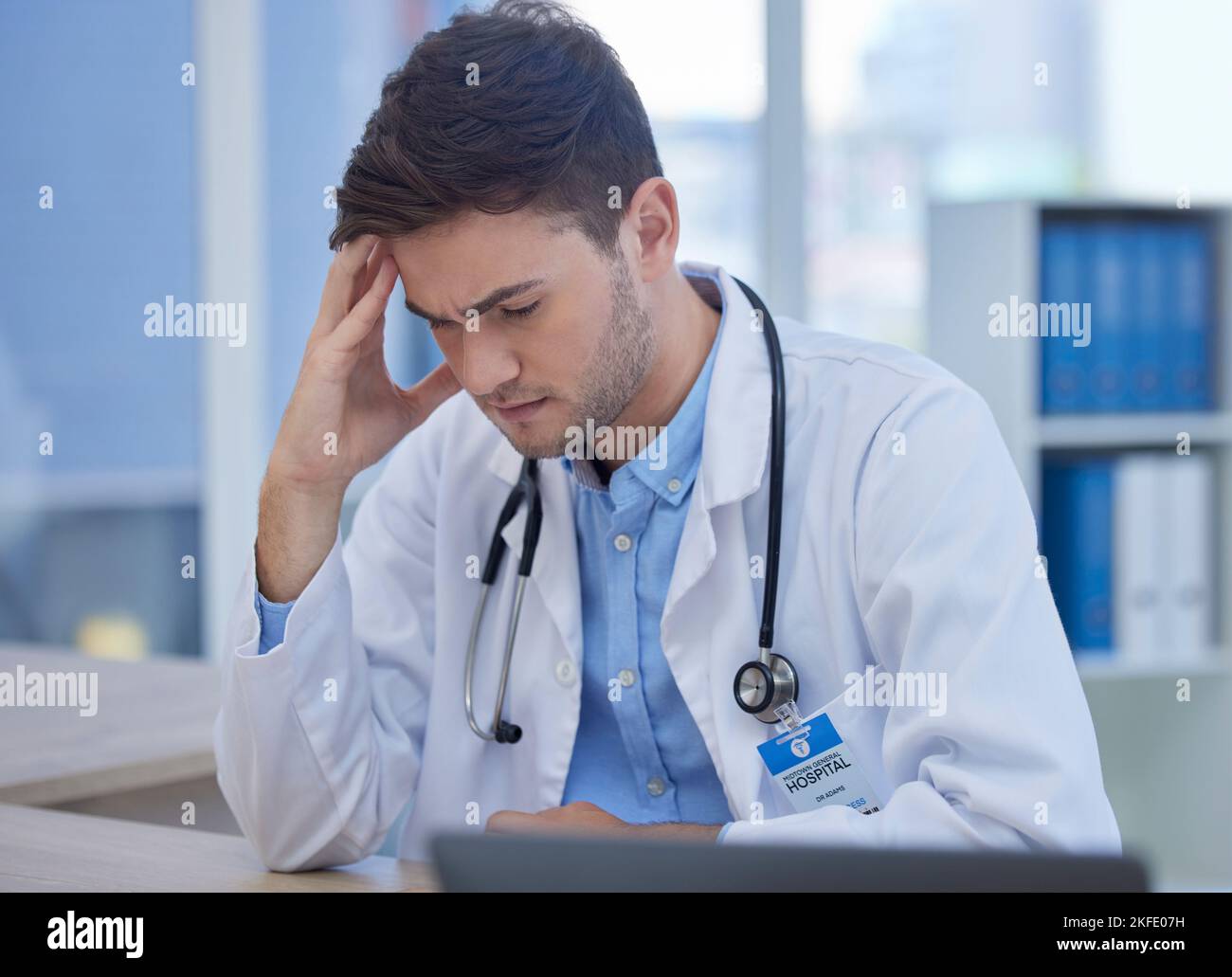Kopfschmerzen schmerz medizin -Fotos und -Bildmaterial in hoher