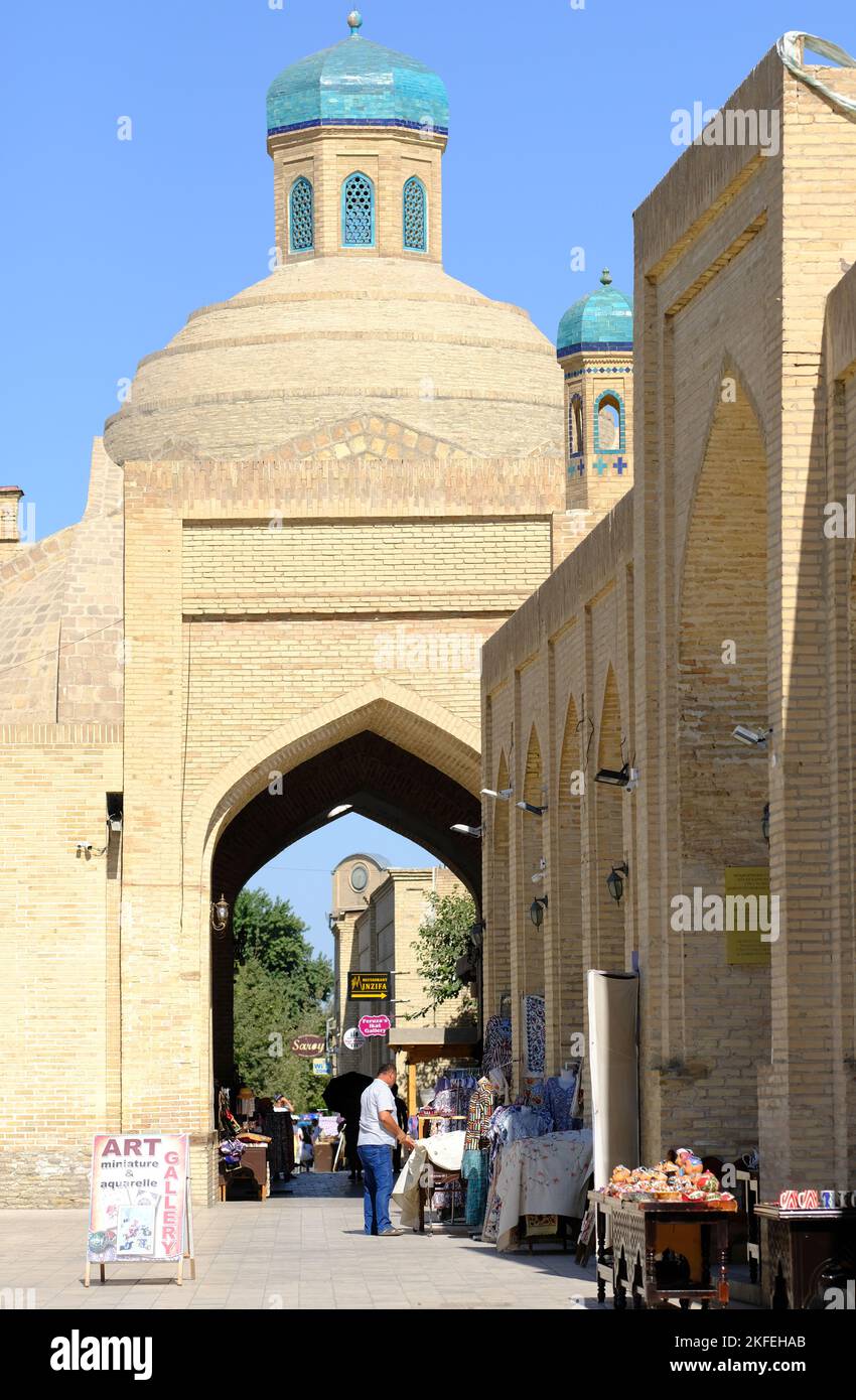 Buchara Usbekistan - die Taki Sarrafon Trading Dome - Händler und Händler in der Altstadt im August 2022 Stockfoto