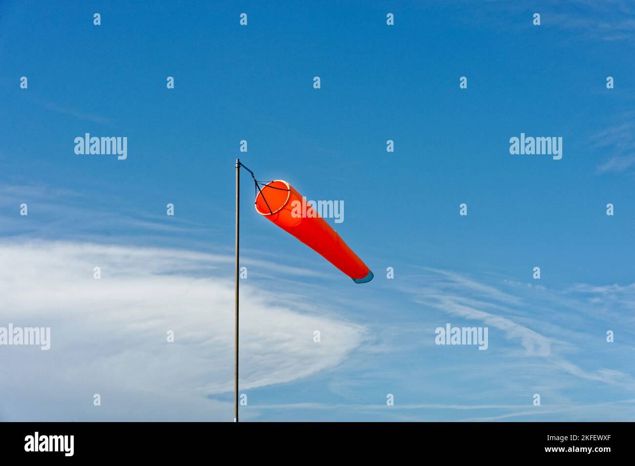 Windsocke für die Landung im Flugzeug Stockfoto