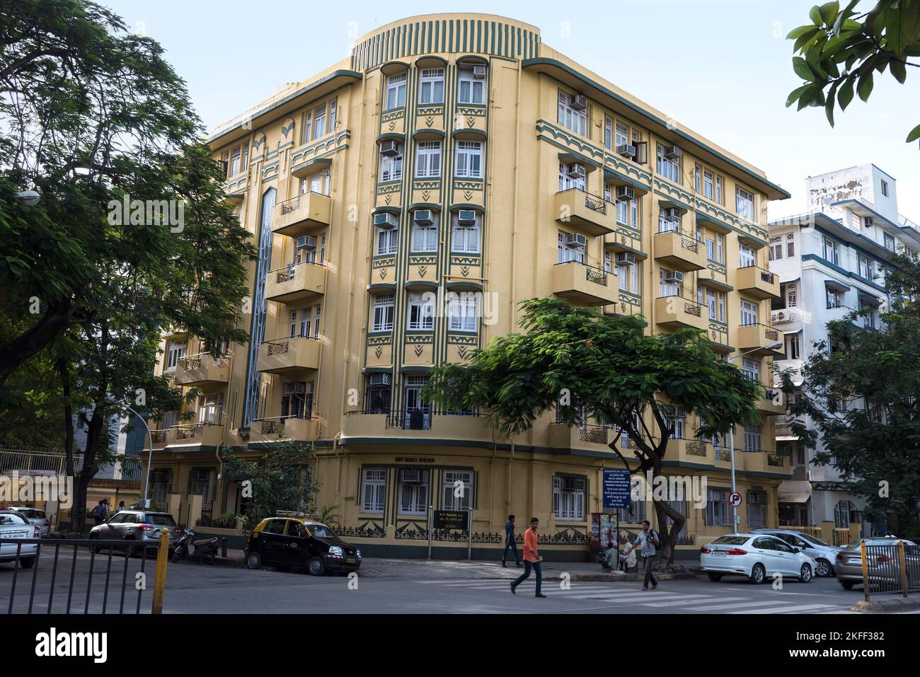 Art déco-Gebäude, Shiv Shanti Bhuvan, Cooperage, Bombay, Mumbai, Maharashtra, indischer artdeco; Art; Deko; Bombay; Gebäude; Struktur; Fassade Stockfoto