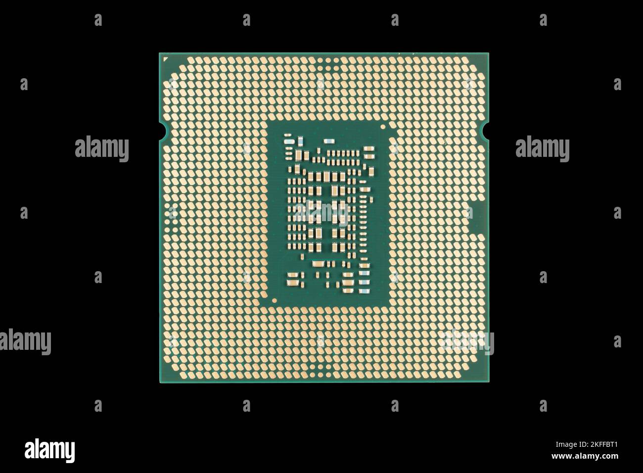 Computerprozessor in der Draufsicht auf schwarzem Hintergrund isoliert. CPU. Zentrale Prozessoreinheit. Computerhardwaretechnologie. Integrierter Kommunikationsprocesso Stockfoto