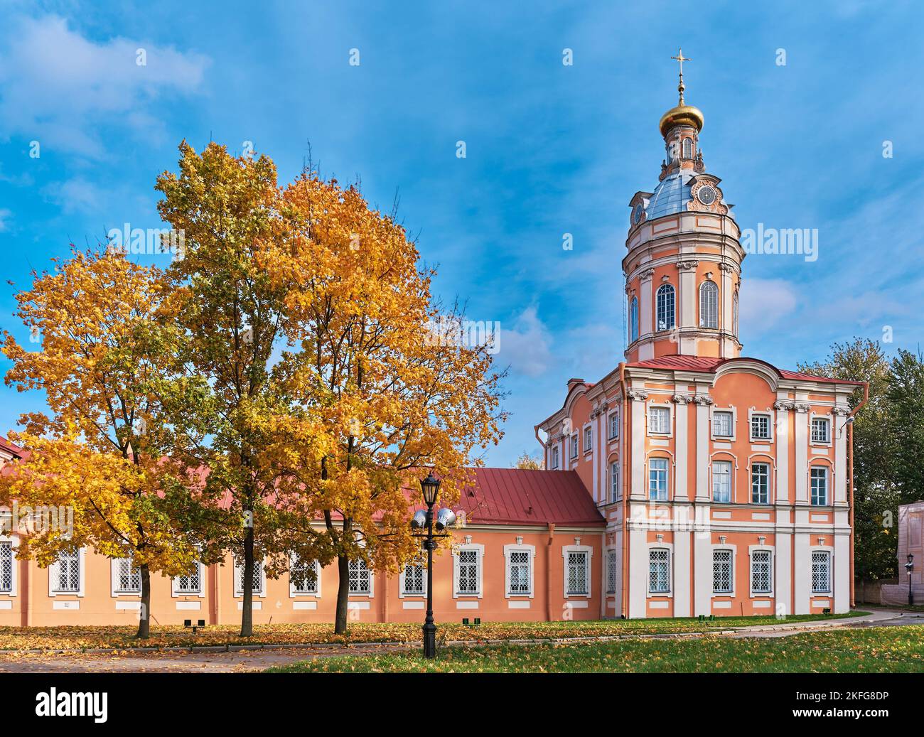 Alexander Nevsky Lavra in St. Petersburg, Ansicht des Bibliotheksturms (Südwesten), 1762-1764, Herbstlandschaft Stockfoto