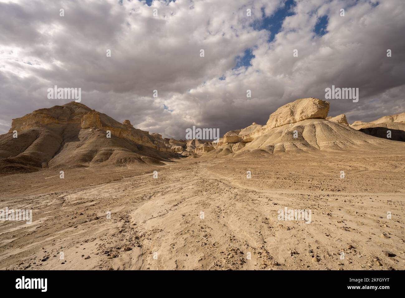 Wolken in der Judäischen Wüste Stockfoto