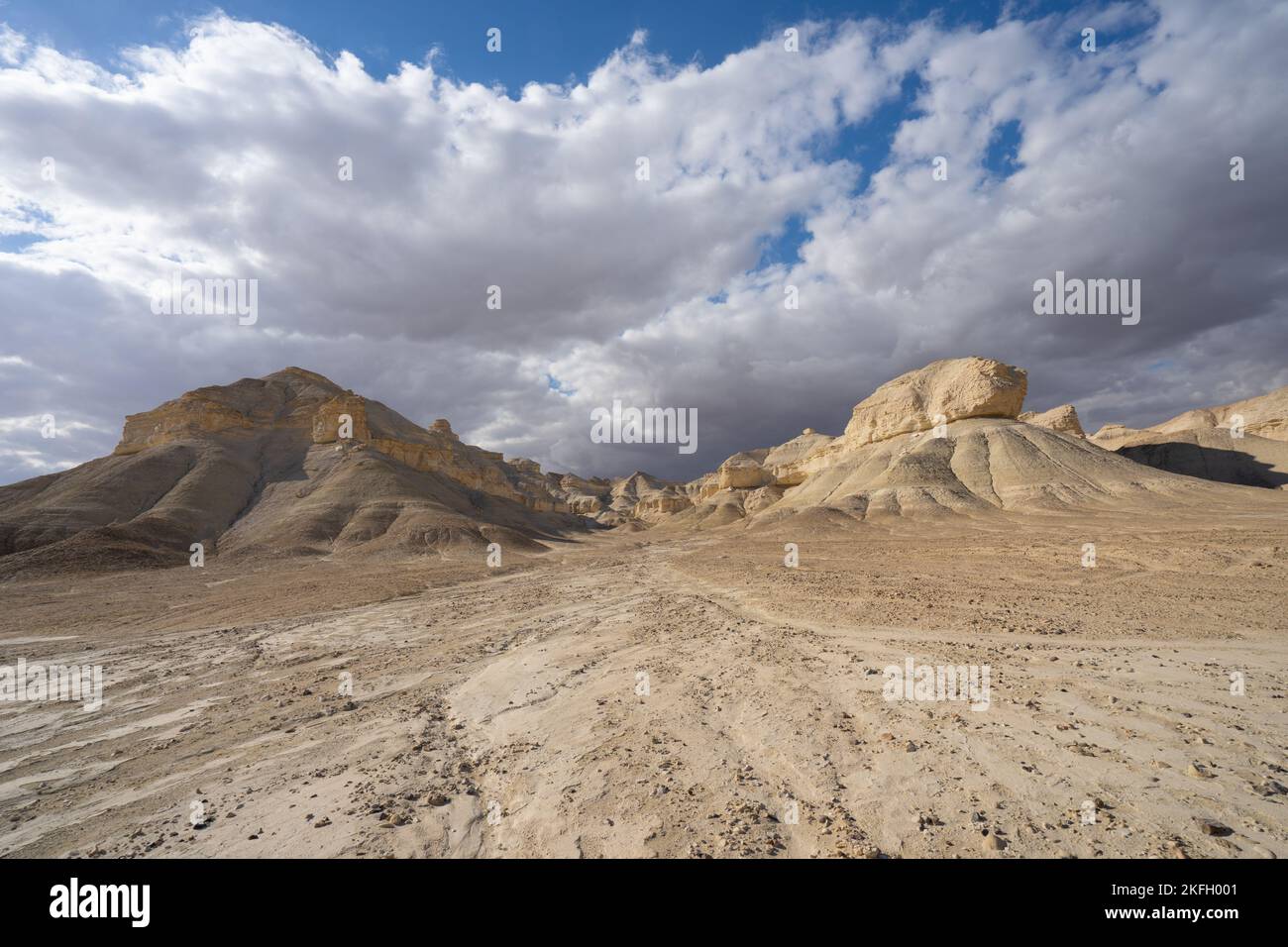 Wolken in der Judäischen Wüste Stockfoto
