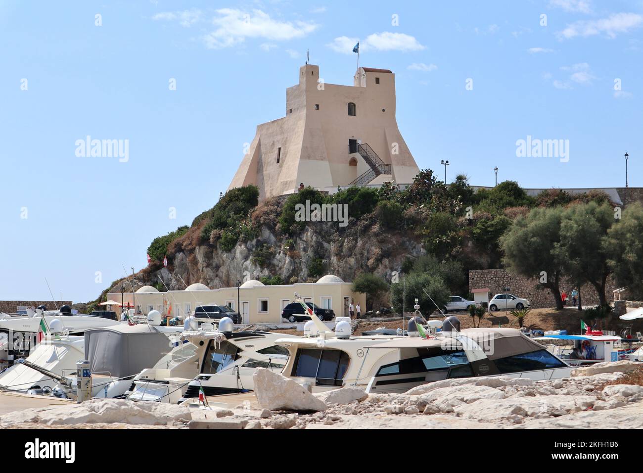 Sperlonga - Torre Truglia dalla Spiaggia di Levante Stockfoto