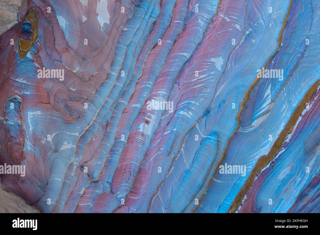 Geologische Formationen in verschiedenen Formen und Farben wie Blau, Pink, Bown Stockfoto
