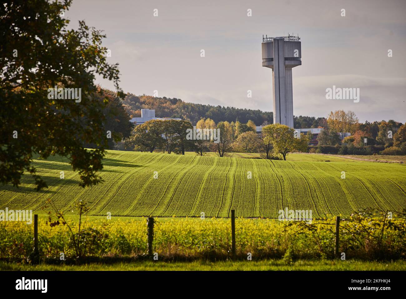 Sci-Tech Daresbury Enterprise Zone Daresbury Tower, ehemals Nuclear Structure Facility Stockfoto