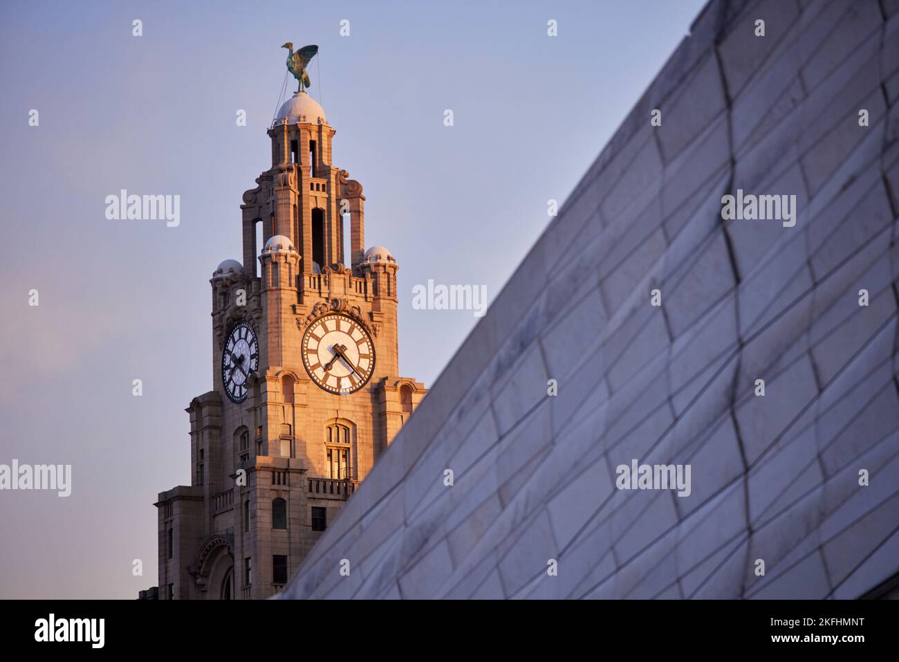 Das Royal Liver Building, denkmalgeschütztes Gebäude in Liverpool, England. Stockfoto