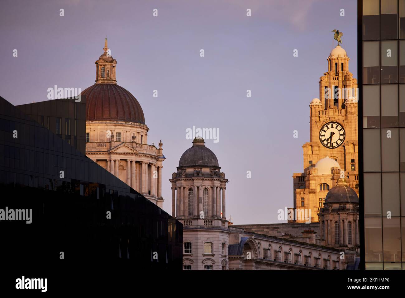 Das Royal Liver Building, denkmalgeschütztes Gebäude in Liverpool, England Stockfoto