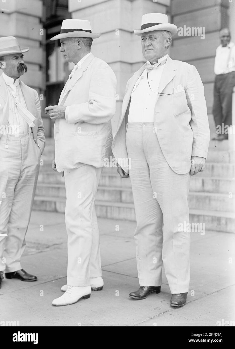 Reed, James A., Senator aus Missouri, 1911-. Center, mit Thomas J. Walsh, 1913. Stockfoto