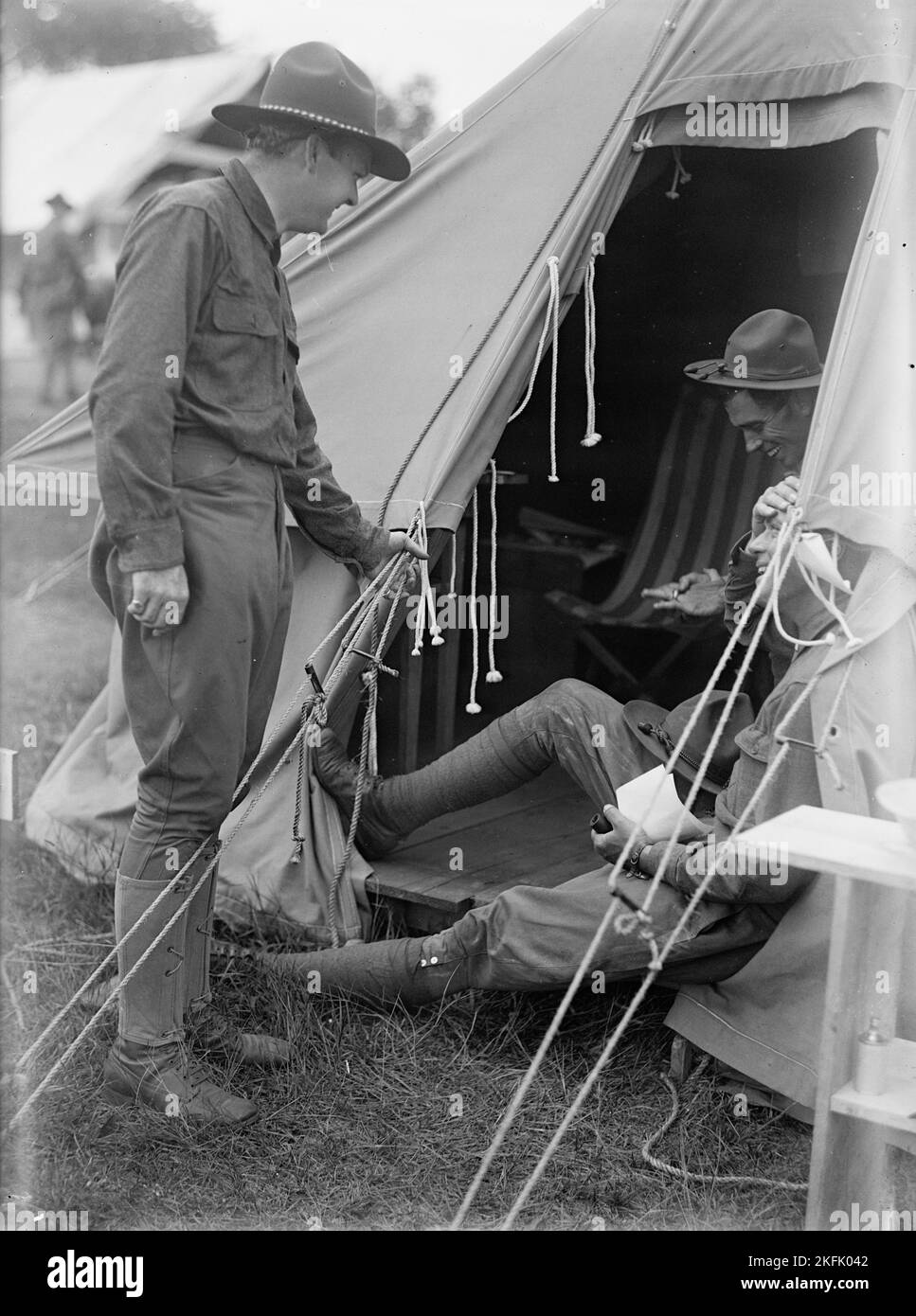 Schulungslager Für Offiziere Der Reserve Von Plattsburg - Dudley Field Malone, Zentrum, 1916. Stockfoto