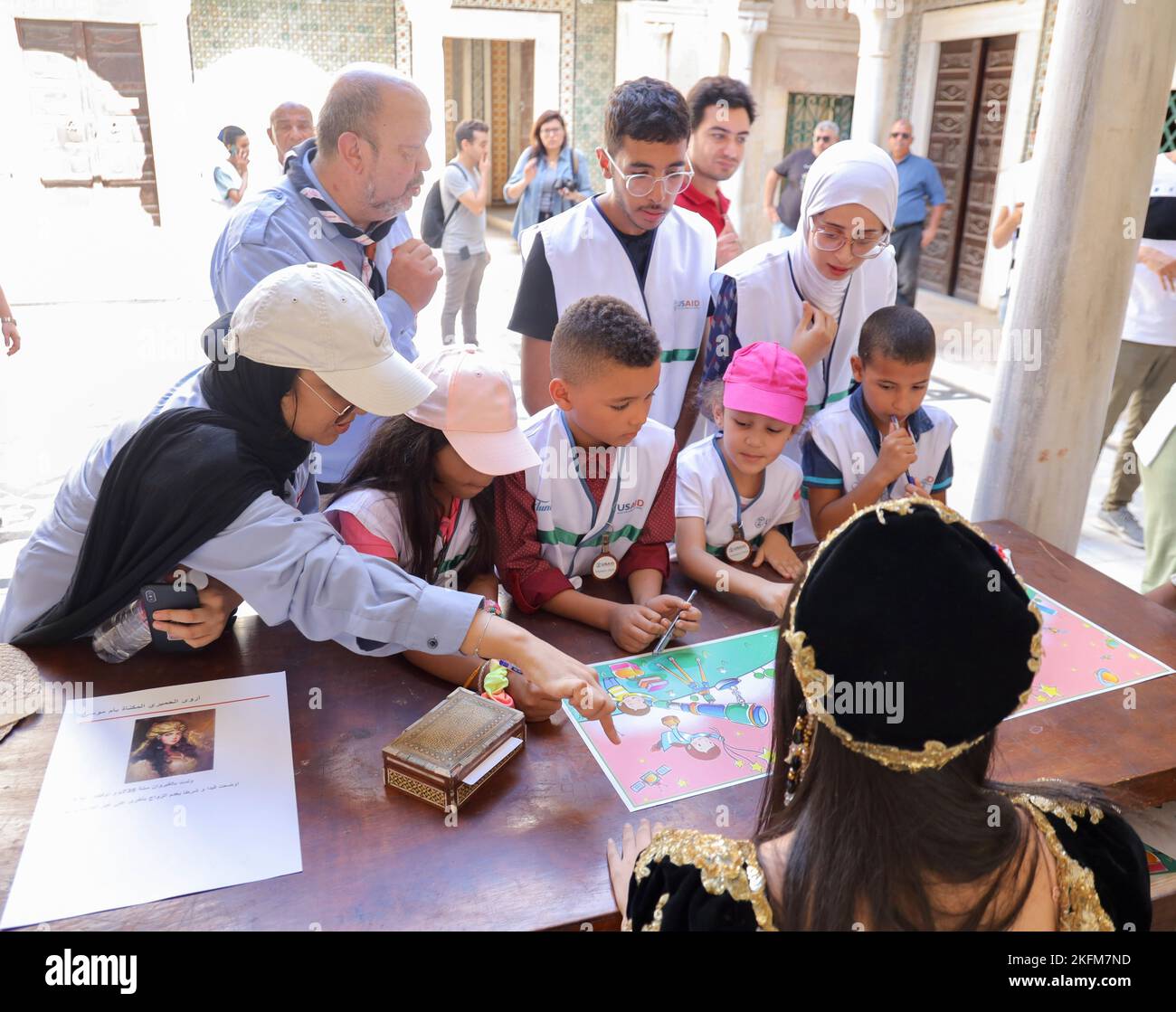 Interaktive Lernspiele, die sich mit Mysterien und Entdeckungen reimen, wurden von Visit Tunisia im Rahmen seiner Kampagne zur Sensibilisierung der Öffentlichkeit organisiert. Stockfoto