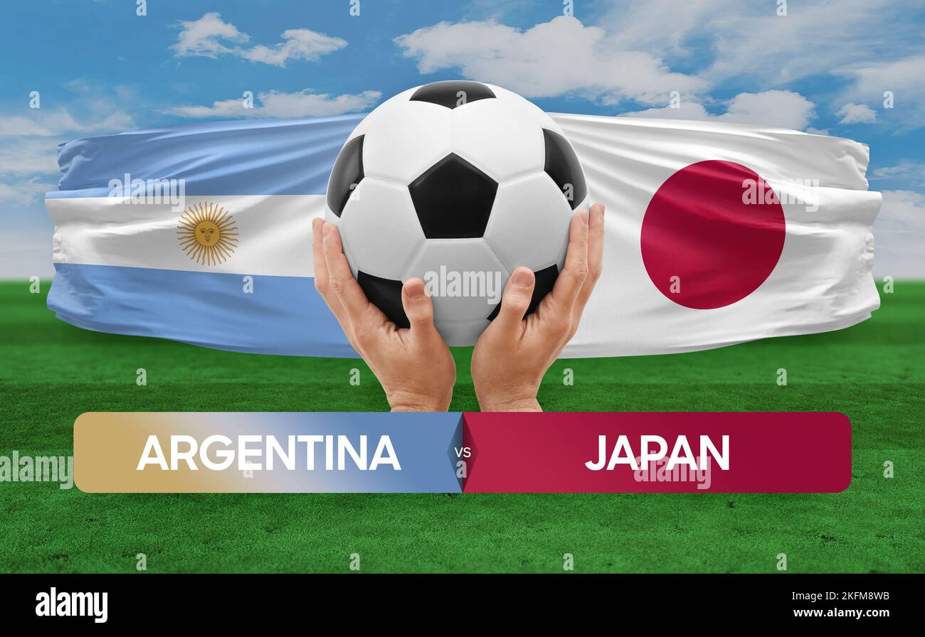 Konzept des Fußballspiels der Nationalmannschaften Argentinien gegen Japan. Stockfoto