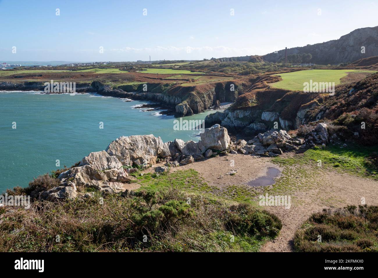 Porth Namarch im Breakwater Country Park, Holyhead, Anglesey, North Wales. Stockfoto