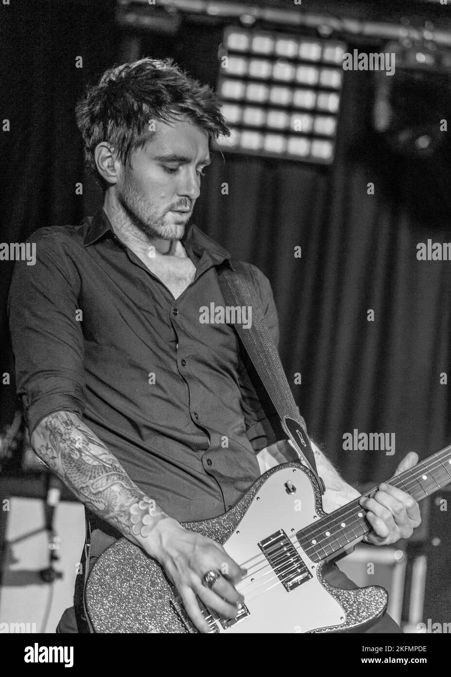 Das Hochzeitsgeschenk - live im Konzert im Aquarium, Lowestoft, Suffolk - am 9. Dezember 2016 Stockfoto