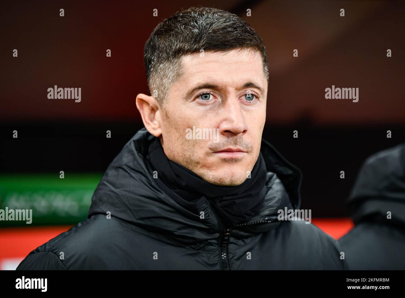 WARSZAWA, POLEN - 16. NOVEMBER 2022: Fußballfreundschaftsspiel Polen gegen Chile 1:0. Robert Lewandowski während der Hymne. Stockfoto