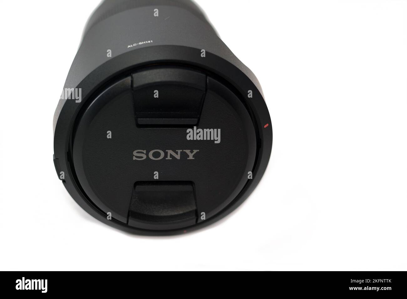 Kairo, Ägypten, Oktober 20 2022: Sony E-Mount FE 24-70mm F2,8 GM Objektiv SEL2470GM mit konstantem F2,8 24-70mm Zoom und einer beispiellosen Verbindung von High-Reso Stockfoto