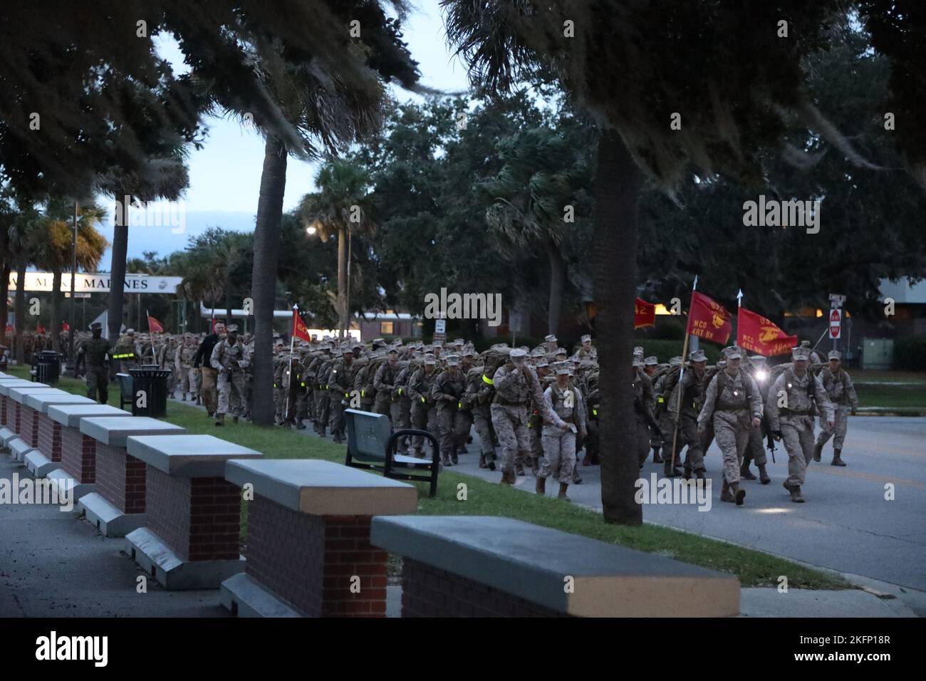 Rekruten bei Bravo Company, 2. Rekrut Training Bataillon und November ...