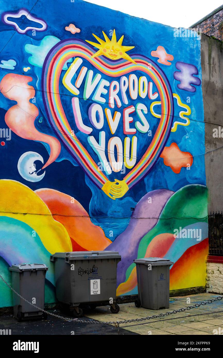 Liverpool liebt Sie Wandgemälde in einer Gasse in Liverpool Stockfoto