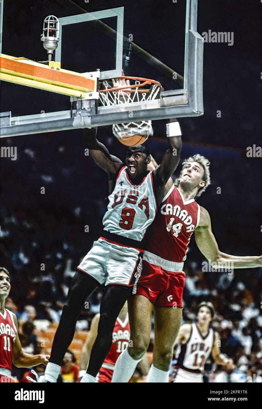 Michael Jordan (USA) tritt bei den Olympischen Sommerspielen 1984 an. Stockfoto