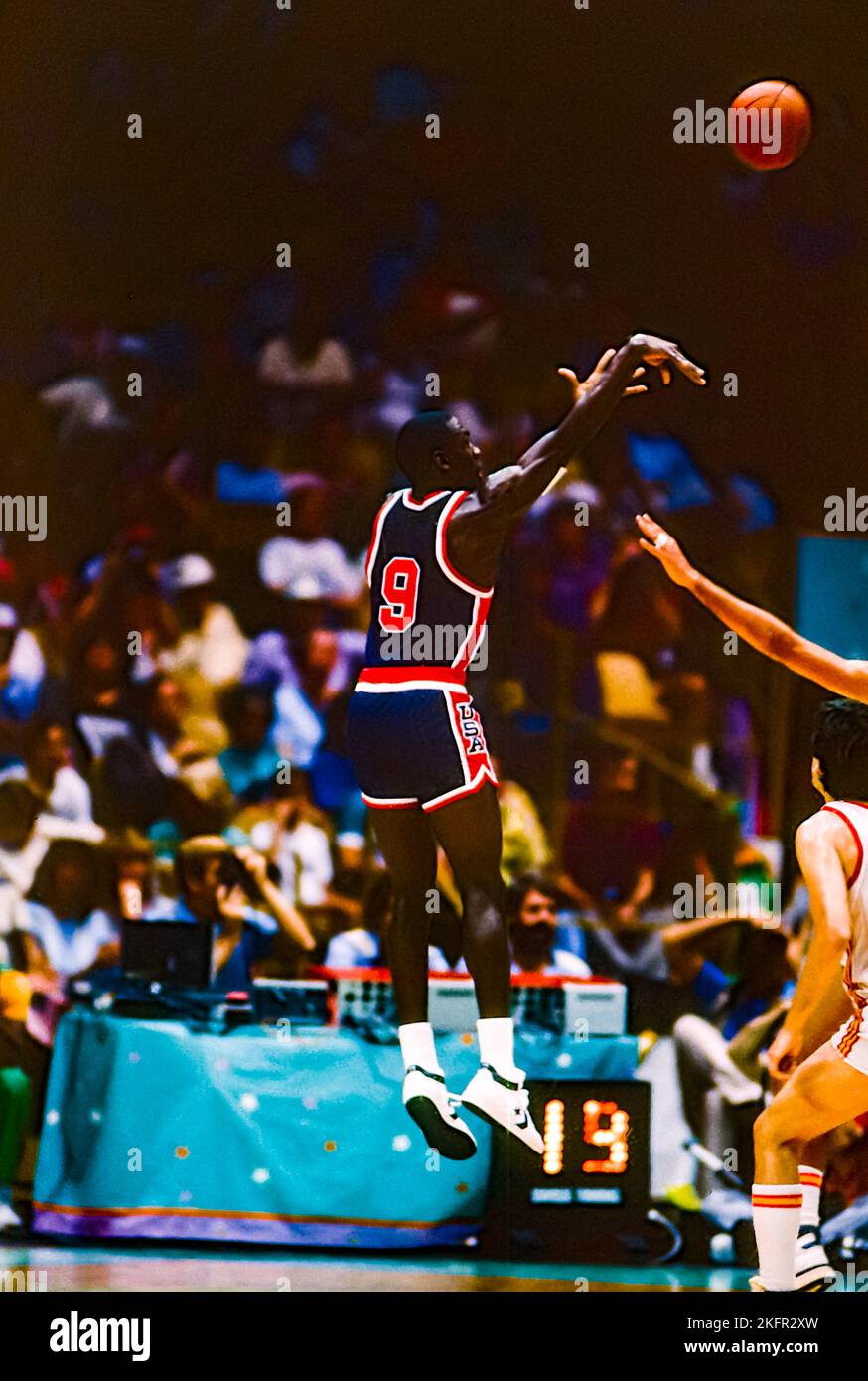 Michael Jordan (USA) tritt bei den Olympischen Sommerspielen 1984 an. Stockfoto