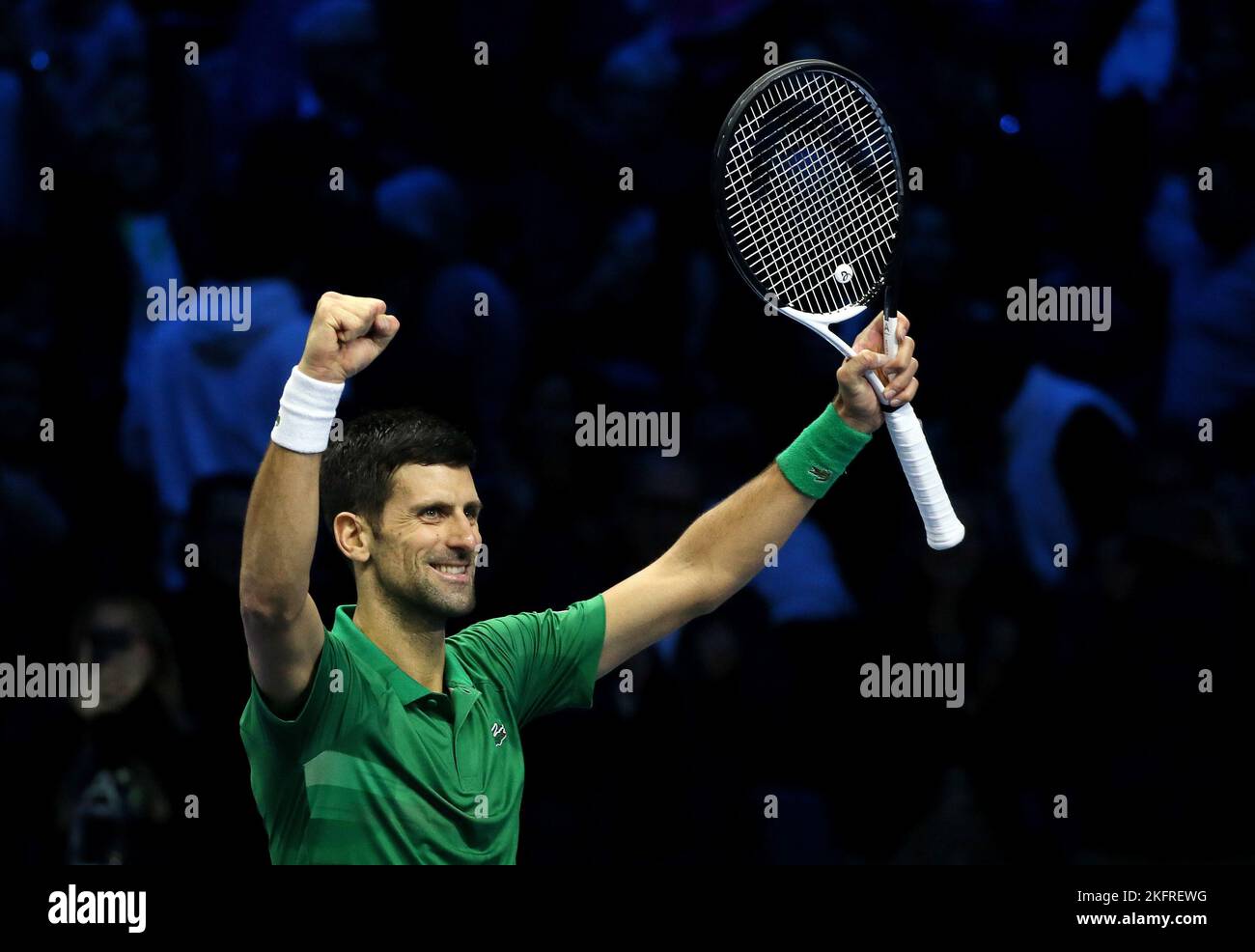 Turin, Italien. 19.. November 2022. Novak Djokovic aus Serbien feiert nach einem Halbfinale des ATP Finals gegen Taylor Fritz aus den Vereinigten Staaten in Turin, Italien, den 19. November 2022. Quelle: Str/Xinhua/Alamy Live News Stockfoto
