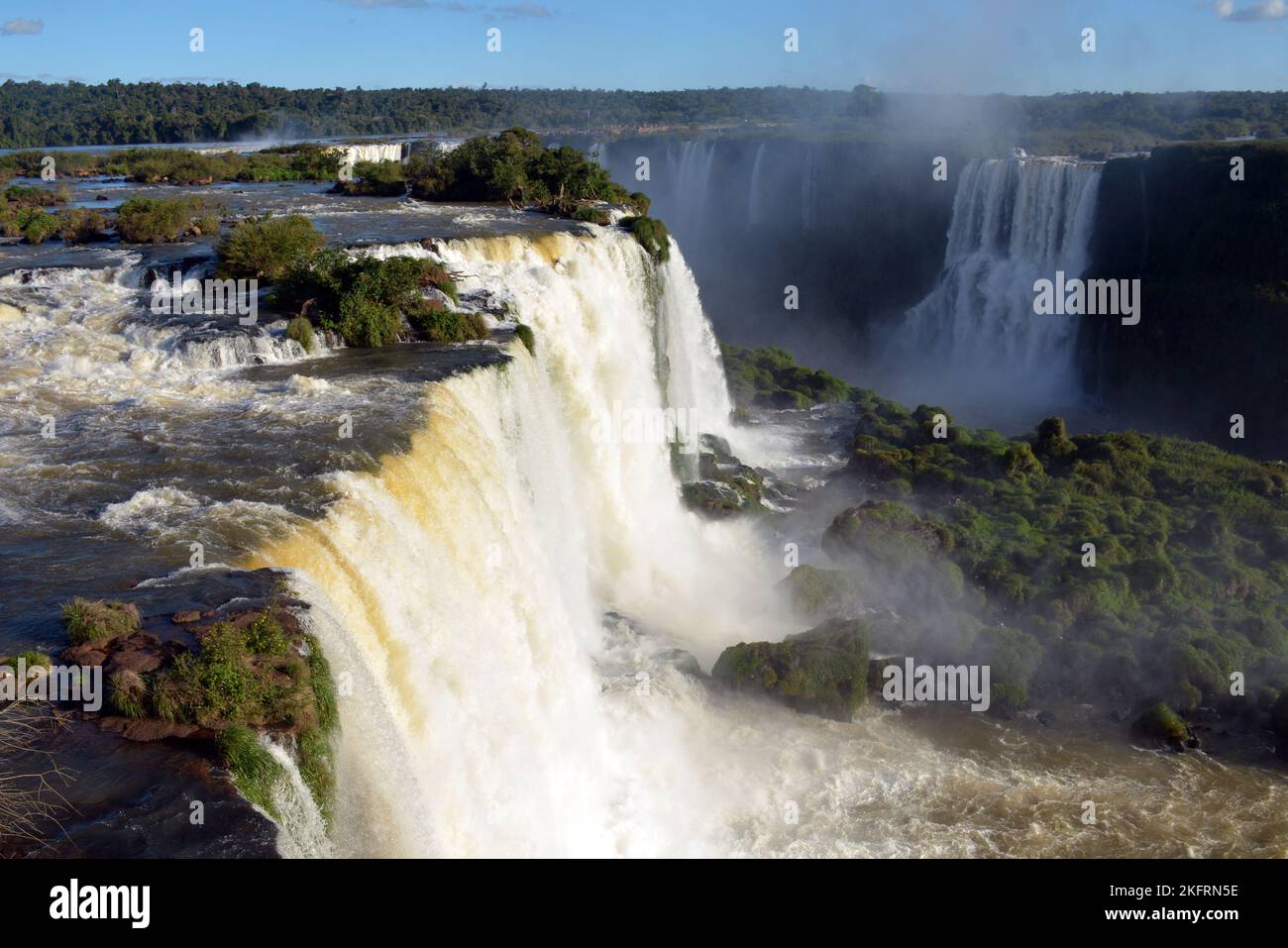 Die Iguazu-Fälle Brasiliens im April 2019 Stockfoto