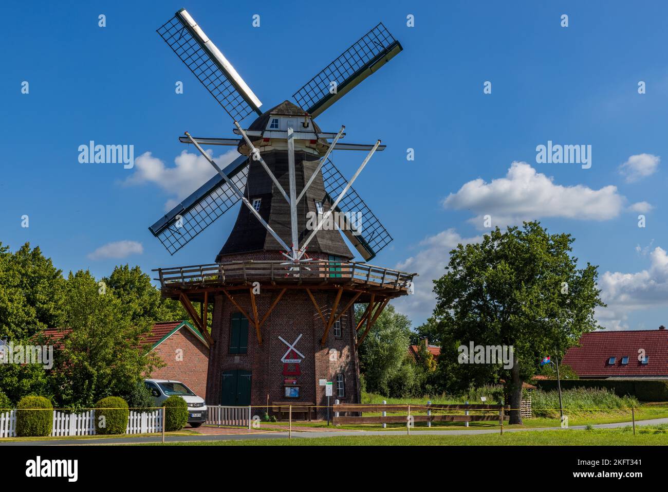 Windmühle Schweindorf, Ostfriesland, Niedersachsen, Deutschland, Europa Stockfoto