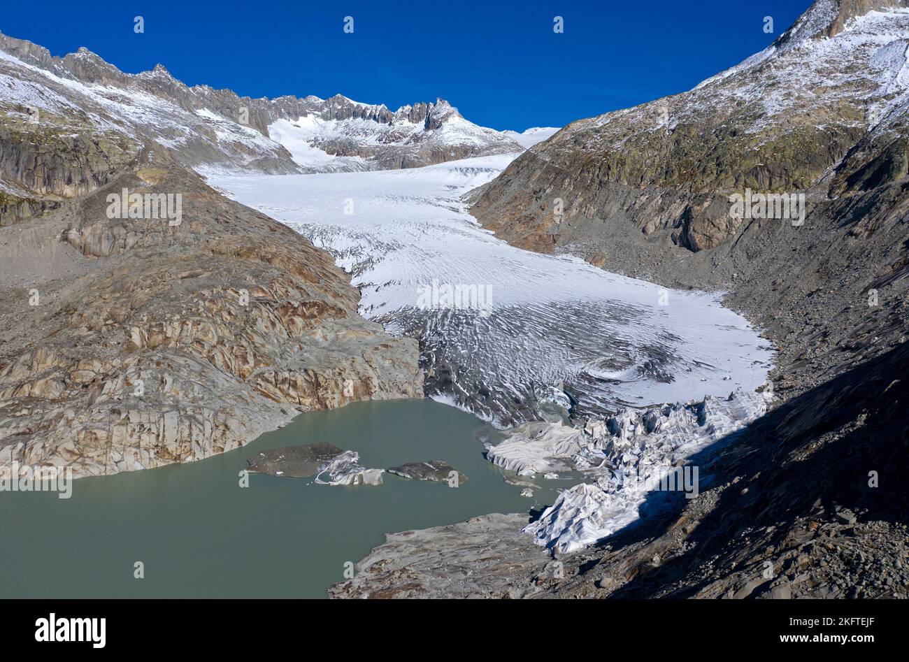 Rhonegletscher mit Gletschersee, Gletsch, Urner Alpen, Wallis, Schweiz Stockfoto