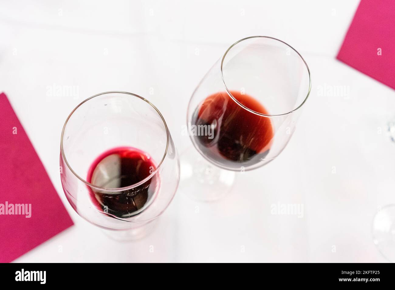 Rotwein-Degustation Stockfoto