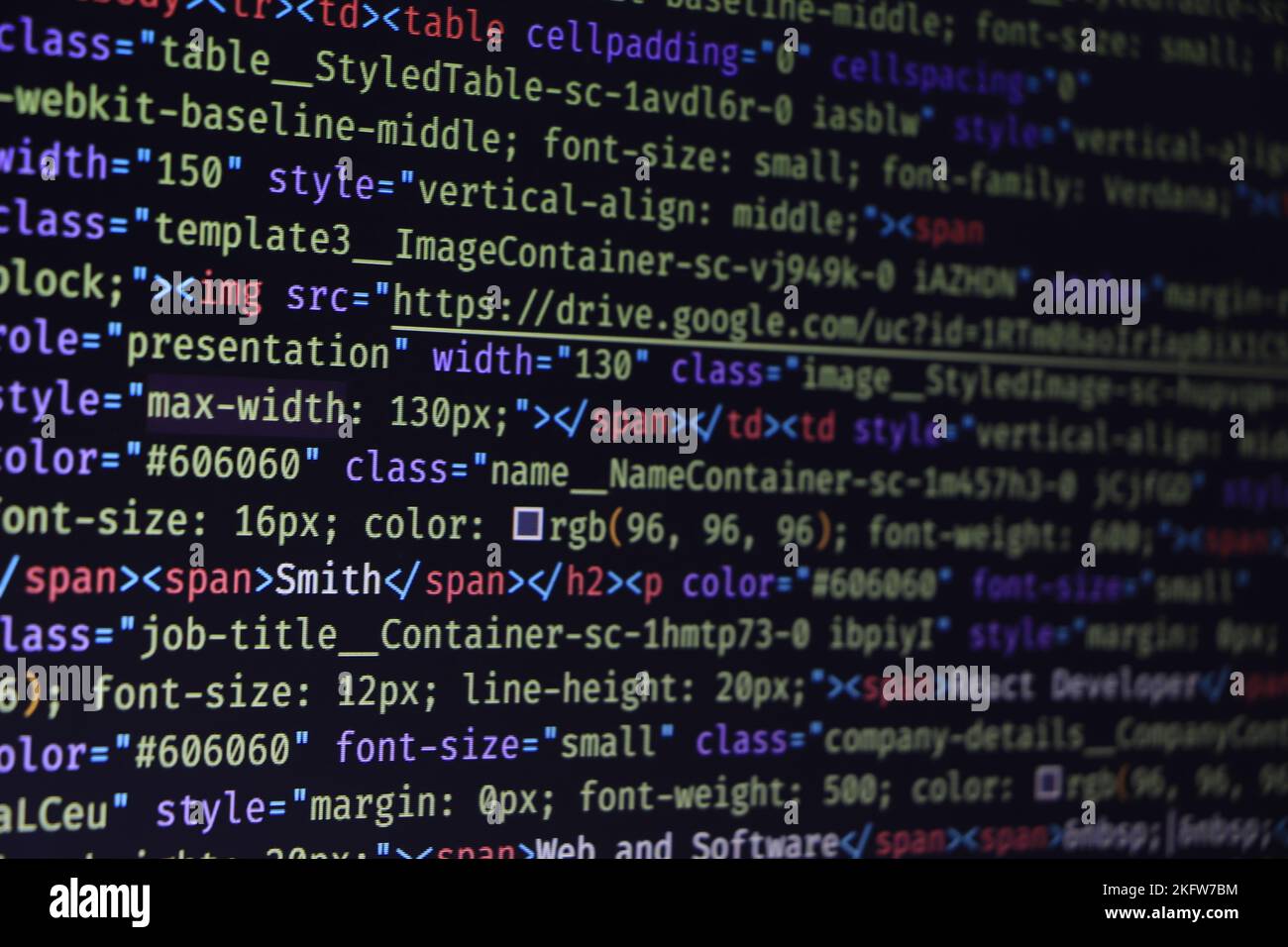 Abstrakter Hintergrund des Programmierers. Bildschirm mit Skriptcode in Computersprache. Stockfoto