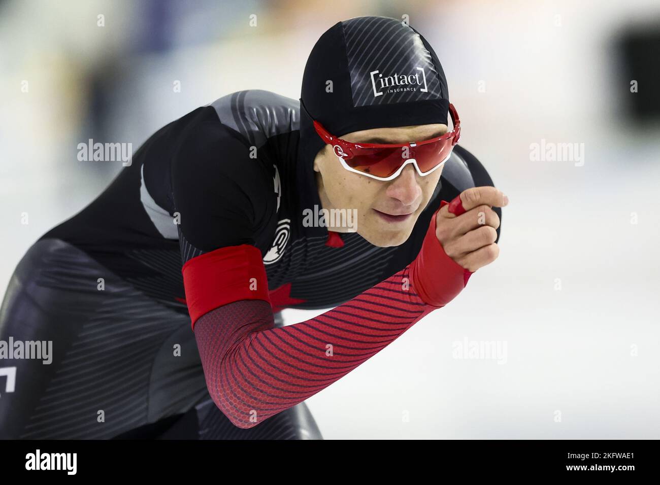 HERENVEEN - Connor Howe (CAN) im Einsatz auf den 1500 Metern beim zweiten ISU Long Track World Cup Turnier in Thialf. ANP VINCENT JANNINK Stockfoto