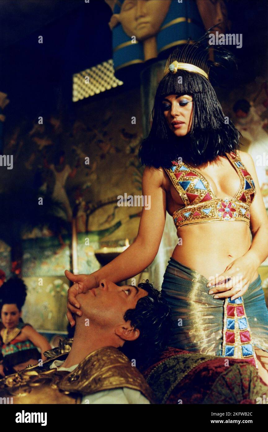ALAIN CHABAT, Monica Bellucci, Asterix und Obelix: MISSION CLEOPATRA, 2002 Stockfoto