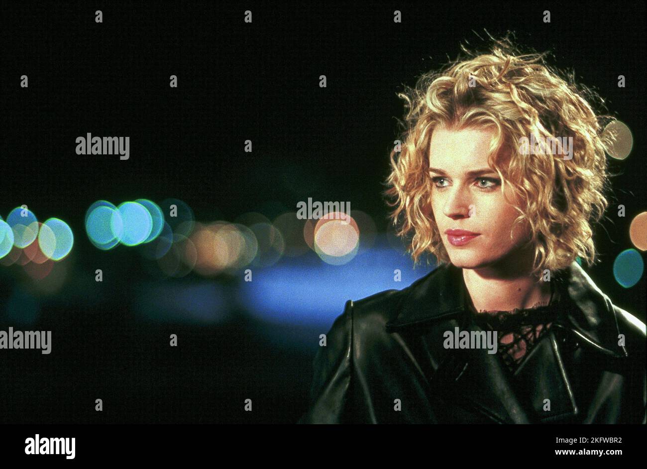 - REBECCA ROMIJN STAMOS, Femme fatale, 2002 Stockfoto