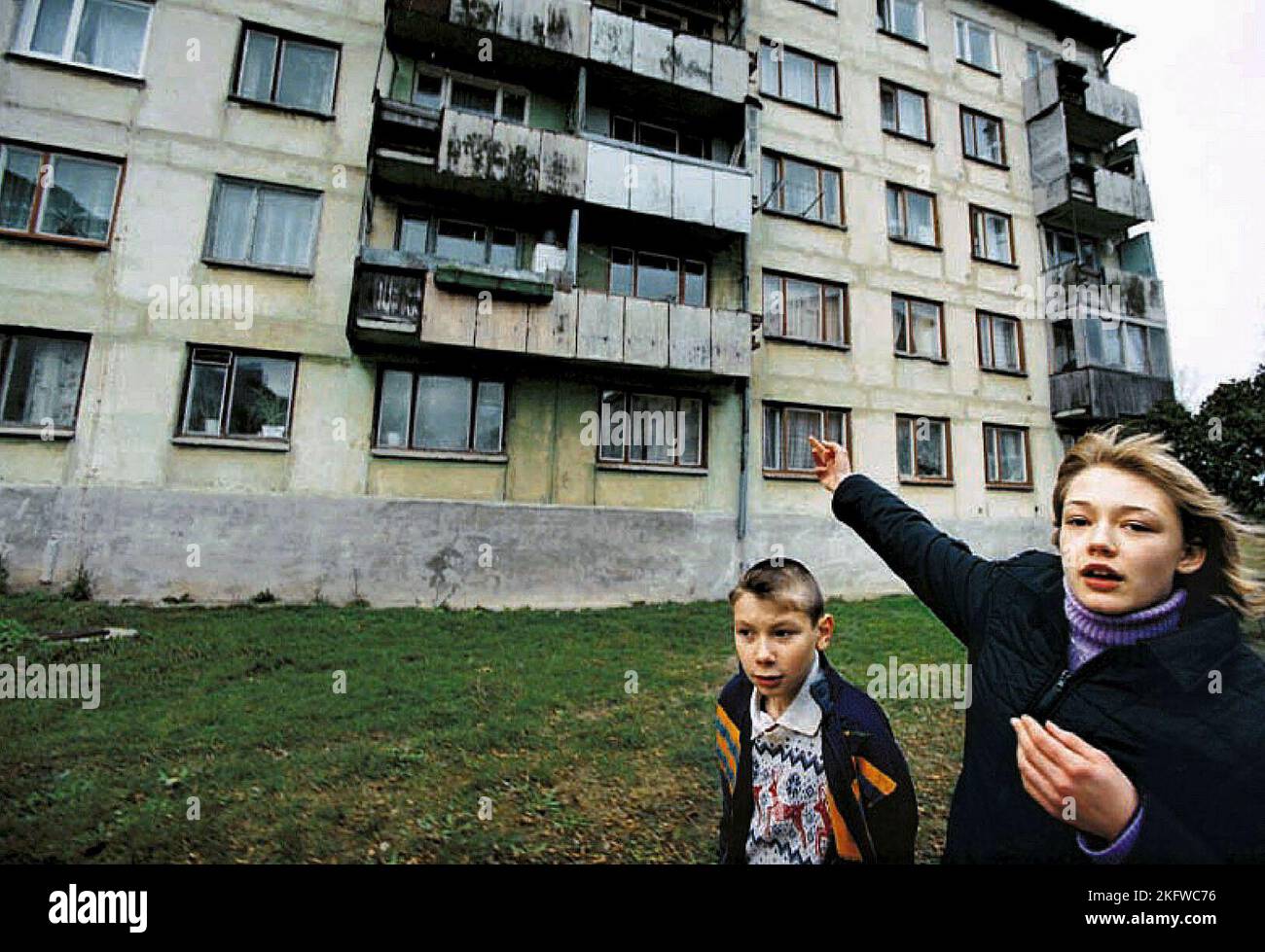 ARTYOM BOGUCHARSKY, OKSANA AKINSHINA, LILJA 4-EVER, 2002 Stockfoto