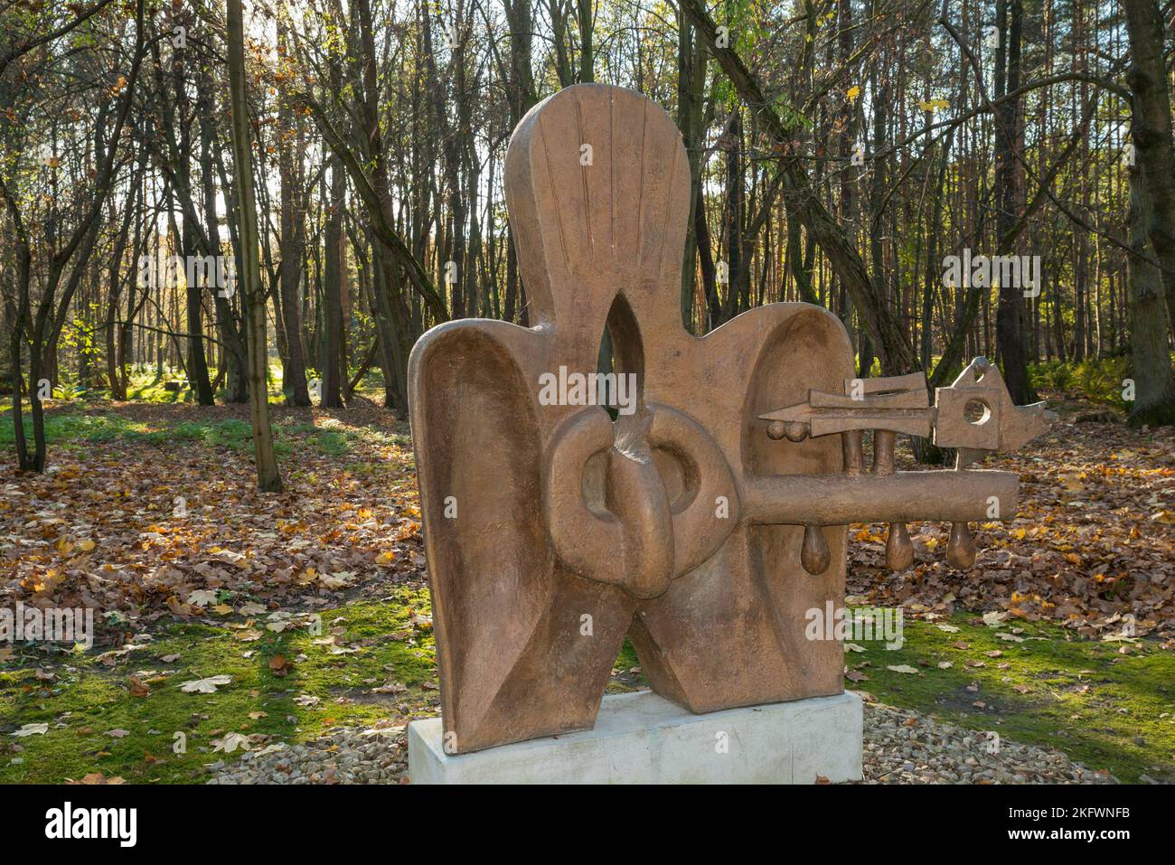 „Kazimierówka‘ Skulpturengarten des mexikanischen Bildhauers Juan Soriano in Owczarnia, Gmina Brwinów, Kreis Pruszków, Woiwodschaft Masowien, Polen Stockfoto