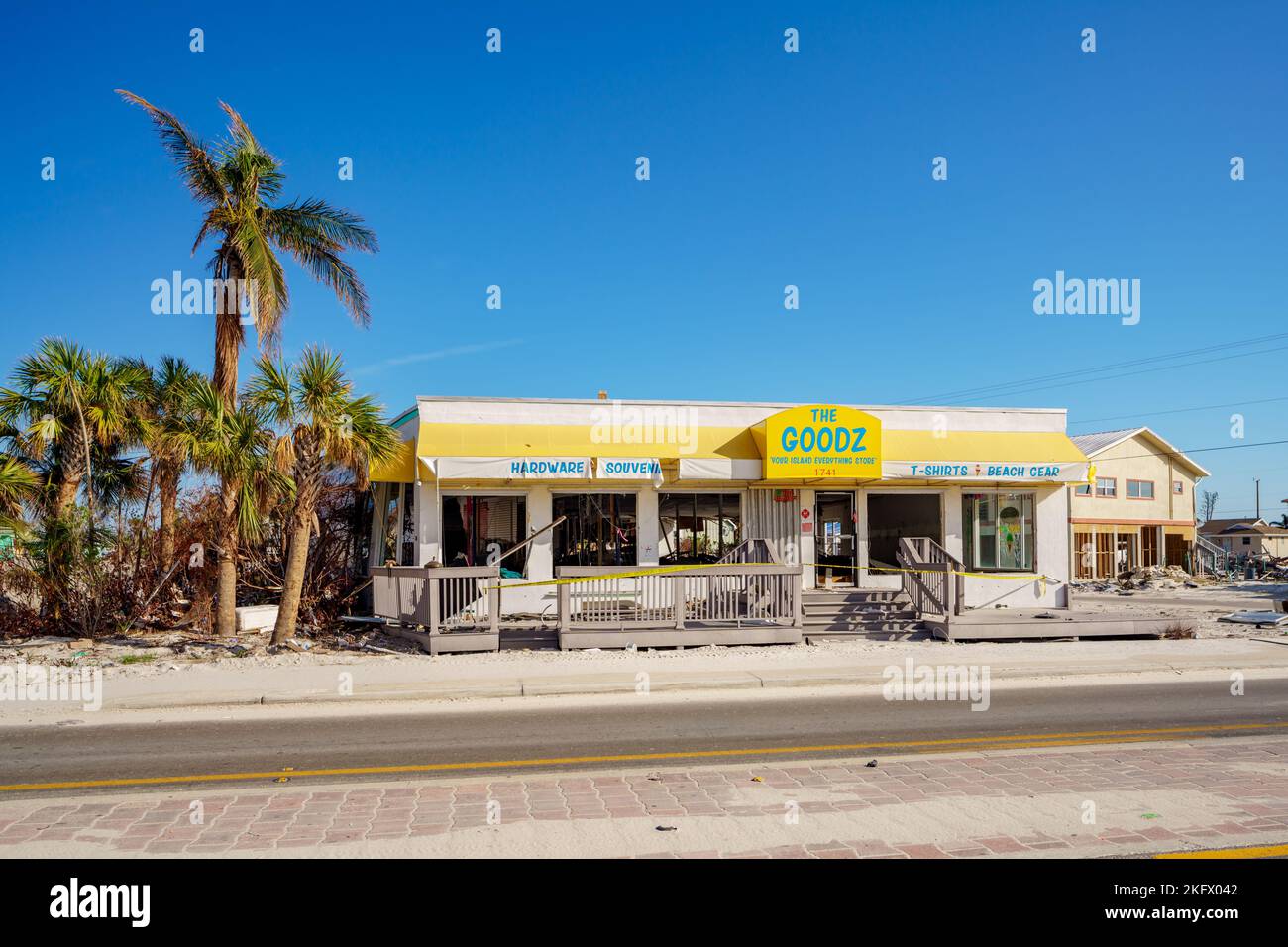 Fort Myers Beach, FL, USA - 19. November 2022: Der Goodz Store wurde durch den US-amerikanischen US-amerikanischen „The Goodz Store“ zerstört Stockfoto