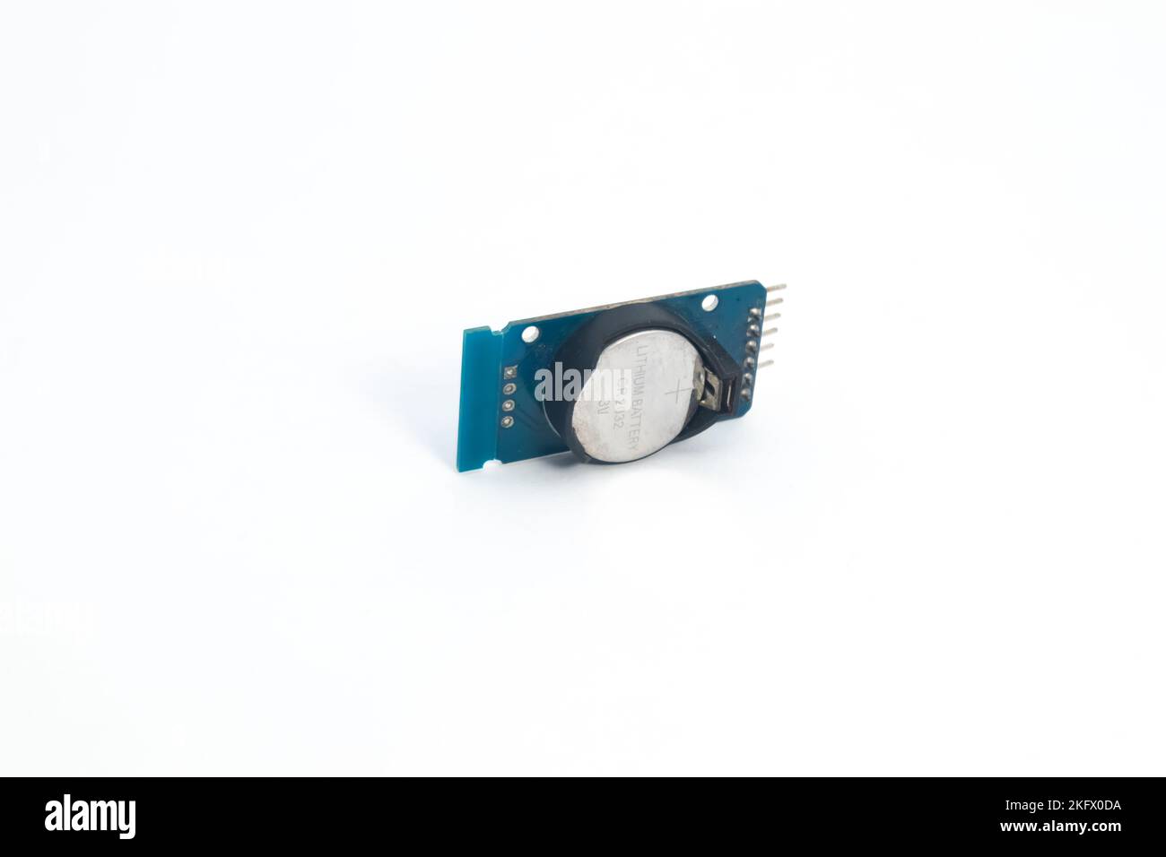 Vorderansicht eines RTC-Moduls (Real Time Clock). Dieses Modul wird für Elektronikbastler für Heimwerkermaterialien verwendet. Stockfoto