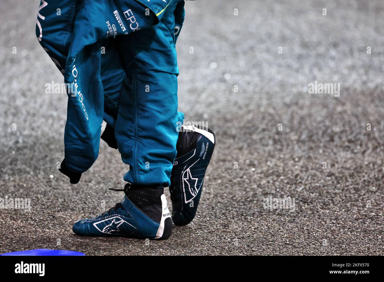 Abu Dhabi, Abu Dhabi. 20.. November 2022. Sebastian Vettel (GER) Aston Martin F1 Team in Parc Ferme. Abu Dhabi Grand Prix, Sonntag, 20.. November 2022. Yas Marina Circuit, Abu Dhabi, VAE. Quelle: James Moy/Alamy Live News Stockfoto