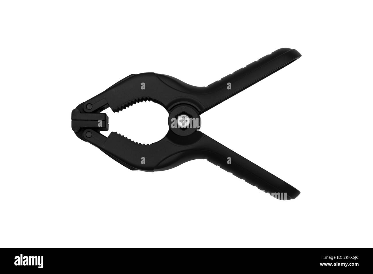 Schwarze Kunststoffklammer mit hoher Winkelansicht isoliert auf weißem Hintergrund Stockfoto