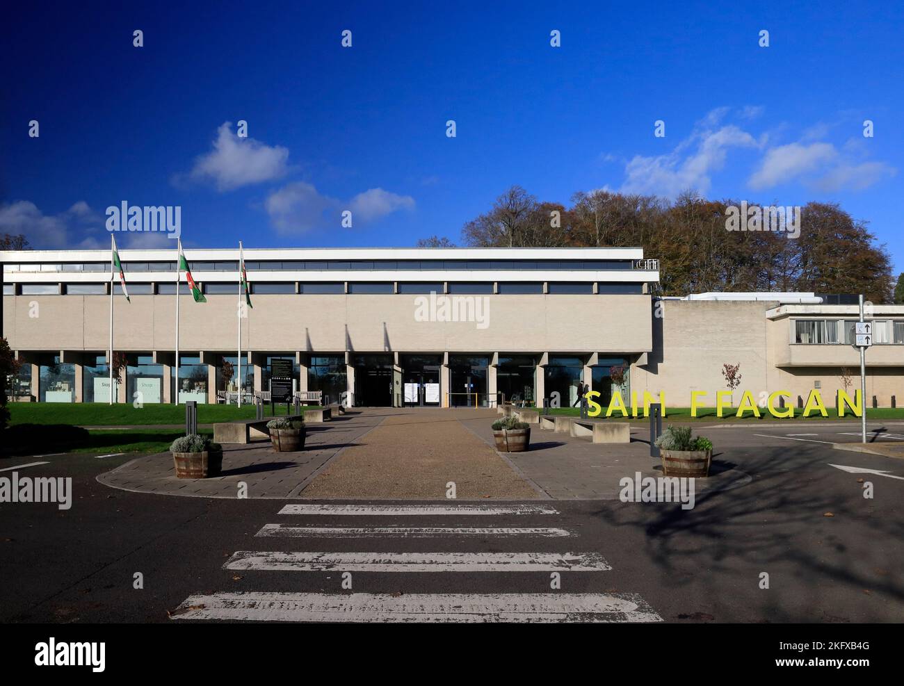 Haupteingang des St. Fagans National Museum of History. Amgueddfa Werin Cymru. Aufgenommen Im November 2022. Herbst. Zym Stockfoto