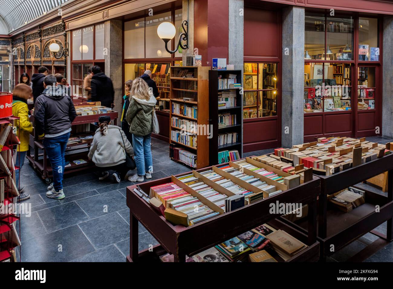 In der Galerie Bortier in Brüssel eine SecondHandBuchhandlung, eine