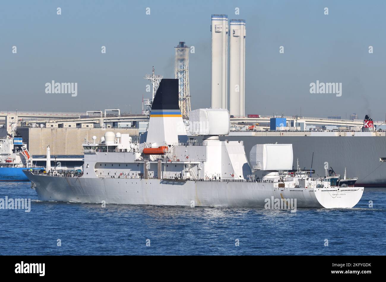 Präfektur Kanagawa, Japan - 03. Dezember 2021: United States Navy USNS Howard O. Lorenzen (T-AGM-25), Raketenstreckenschiff. Stockfoto