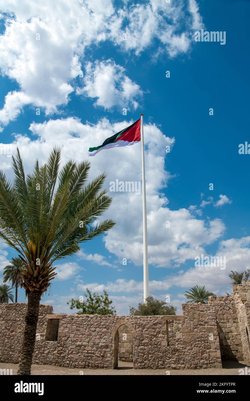 Flagge des Arabischen Aufstands und Fahnenmast Aqaba Jordanien Stockfoto