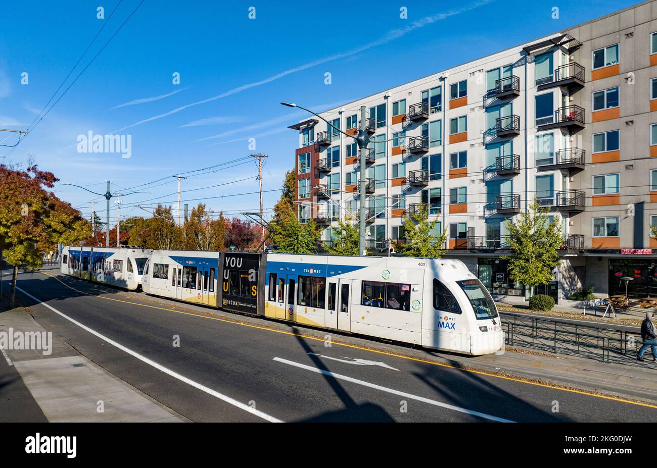 Öffentliche Stadtbahn - der MAX Train - entlang der Interstate Avenue in Portland, Oregon Stockfoto