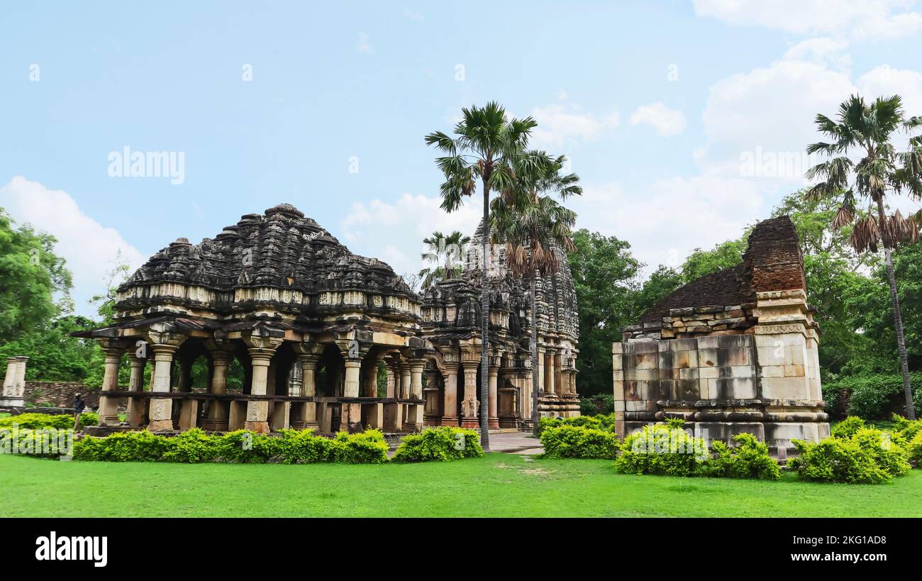 Ansicht der ruinierten Tempel des Baroli-Tempel-Komplexes, Baroli, Rawatbhata, Rajasthan, Indien. Stockfoto